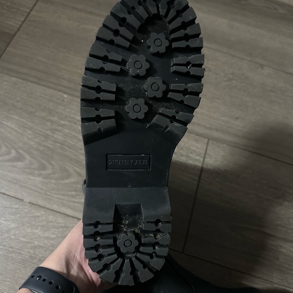 Black Chunky Chelsea Boots - Picture 4 of 7